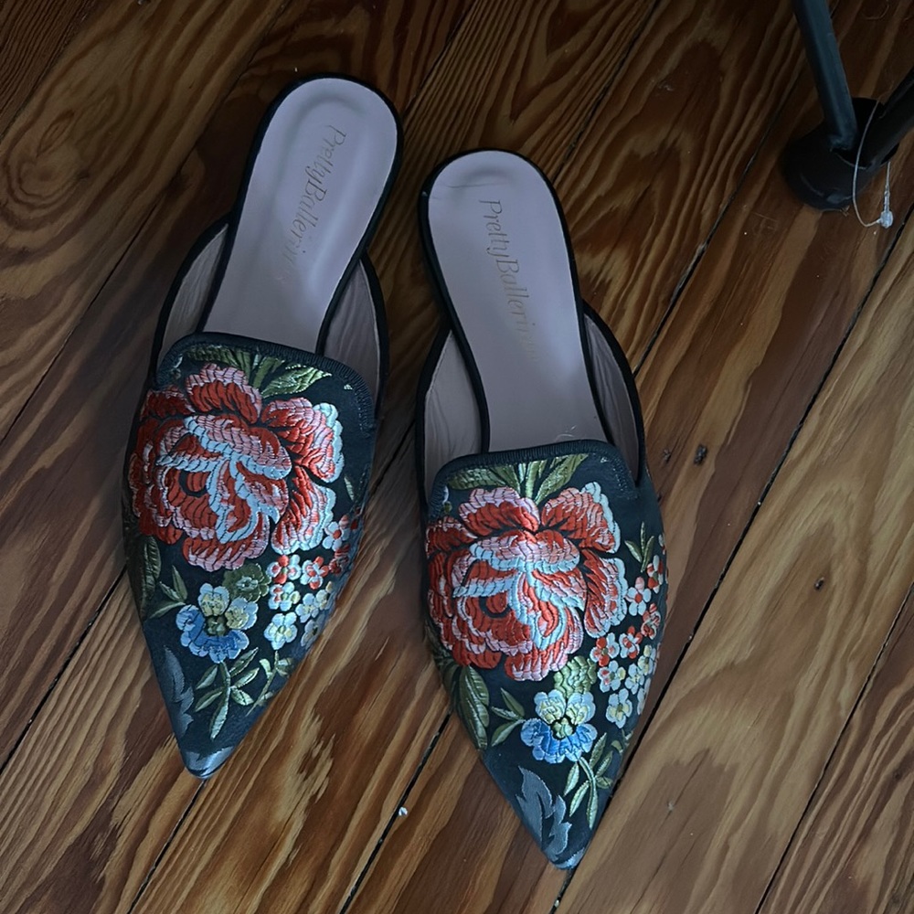 Black jacquard mules size 37 (7) Anthropologie